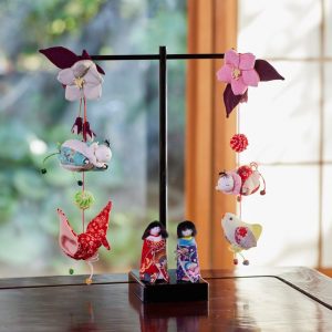 Chirimen Crafts and Hanging Decorations for the Four Seasons